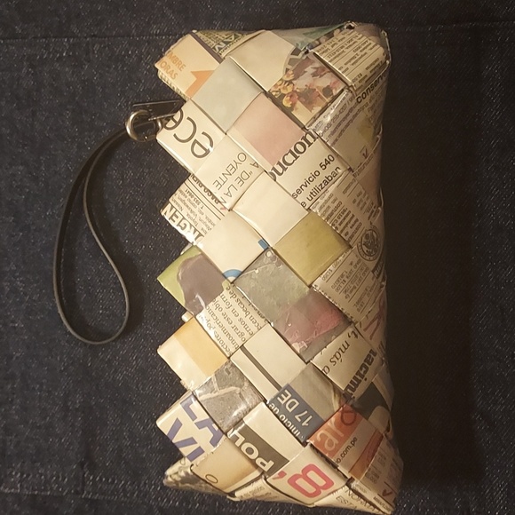 Wristlet Clutch recycled newspaper woven eco clutch bag with strap - Picture 2 of 5